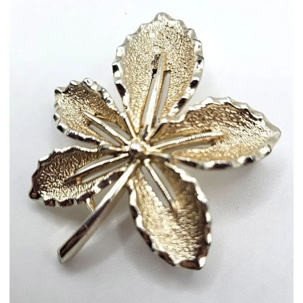 Vintage Sarah Coventry Gold Tone Leaf Brooch/Pin 1.5in